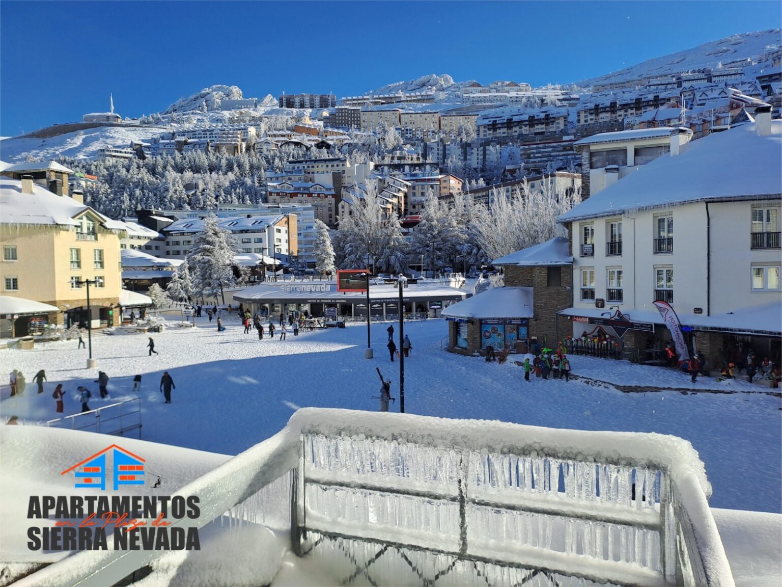 vista hacia la plaza de Andalucia desde el apartamento 5 del edificio Montebajo